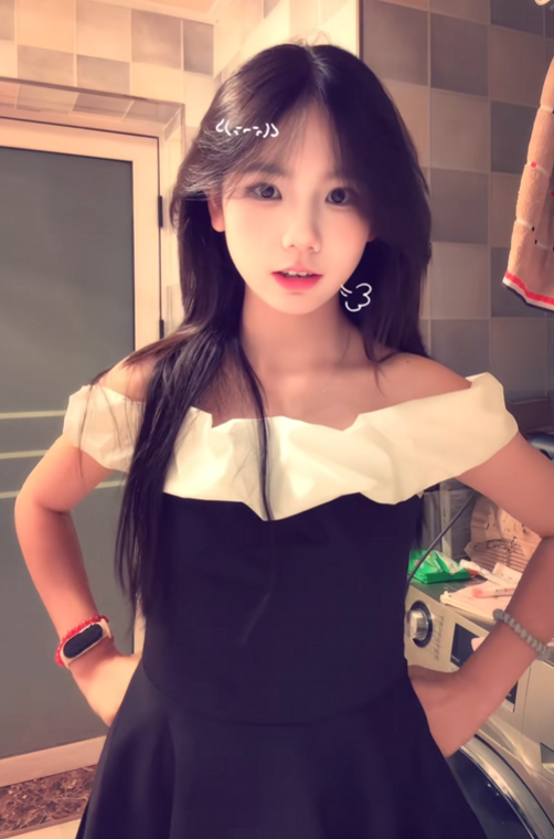 图片[3]_AI换脸又惹事抖音160万粉丝甜妹小新被传不雅视频_吃瓜站_网红黑料丨极品美女