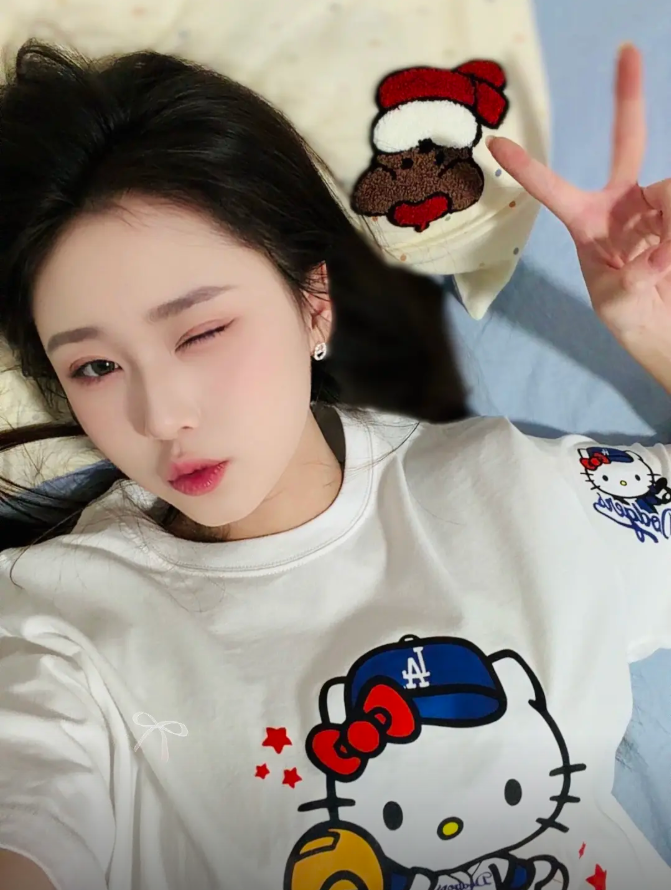 200万粉丝抖音网红酒店私会小怡被现男友抓包_吃瓜站_网红黑料丨极品美女