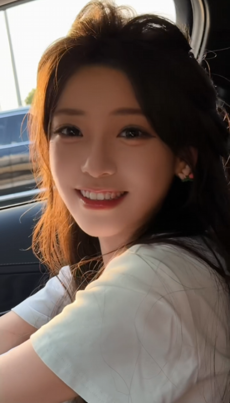 600万粉丝抖音网红梦碎二次元cos王者荣耀嫦娥塌房被挖小视频_吃瓜站_网红黑料丨极品美女