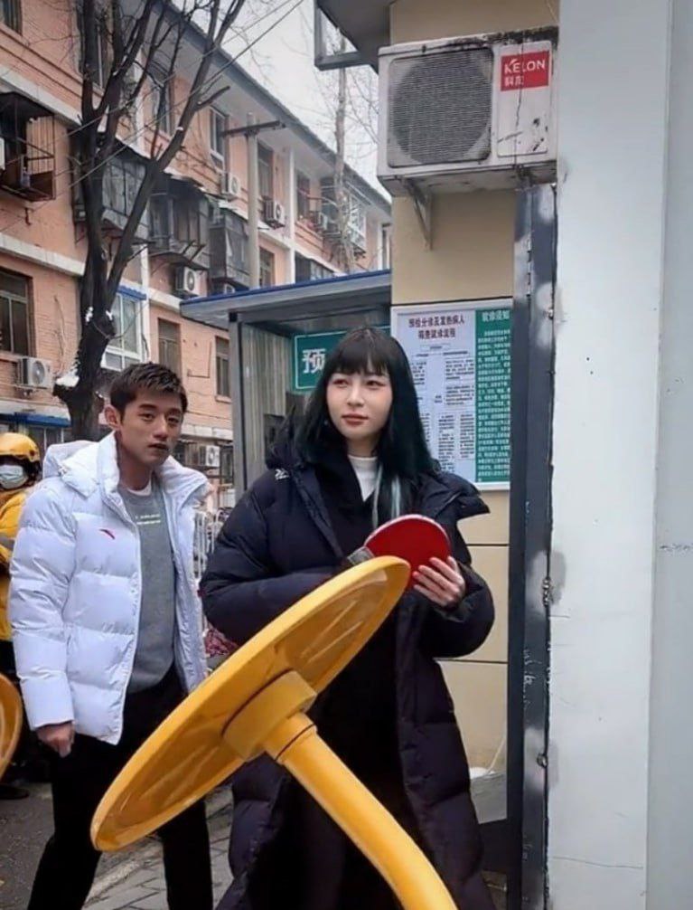 机车女曝瓜分手不足月上恋综网传被金主手滑放出小视频_吃瓜站_网红黑料丨极品美女