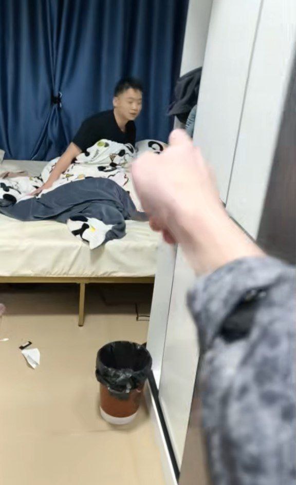 图片[2]_抖音热瓜妻子出G被抓小三竟是自己亲儿子_吃瓜站_网红黑料丨极品美女