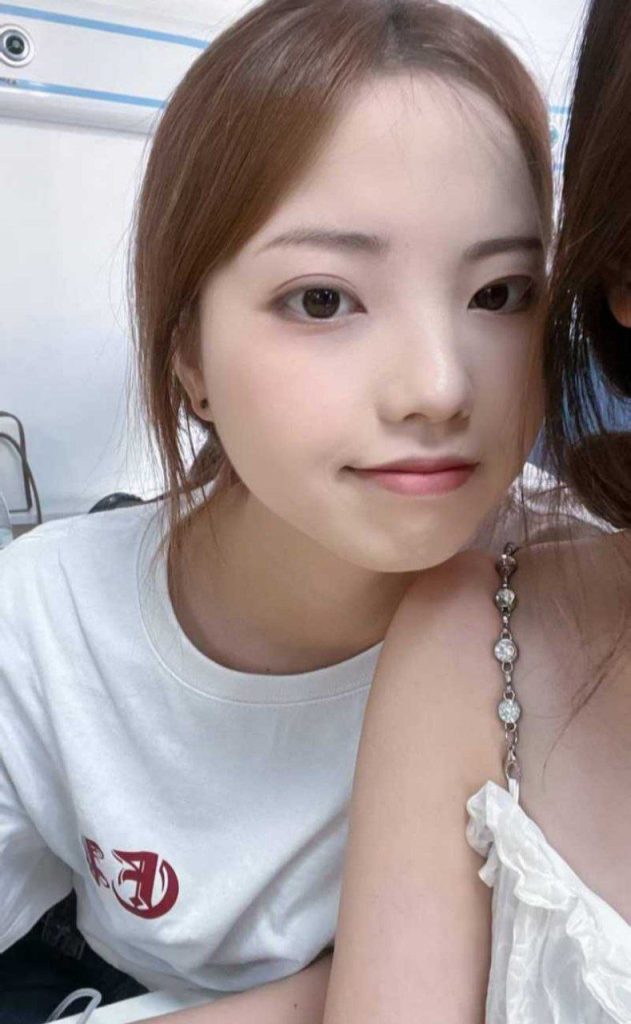 图片[2]_捞女在线教学湖南涉外经济学院03级捞女6分钟捞金录音完整版曝光_吃瓜站_网红黑料丨极品美女