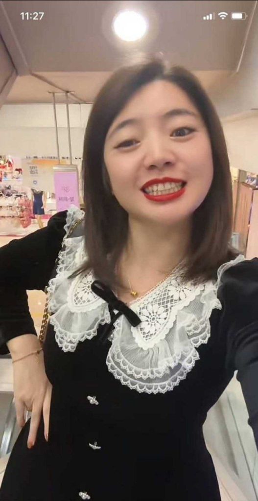 图片[2]_贵州榕江荒野求生赛紧急叫停33号女选手优雅接被曝与组长树林偷Q_吃瓜站_网红黑料丨极品美女